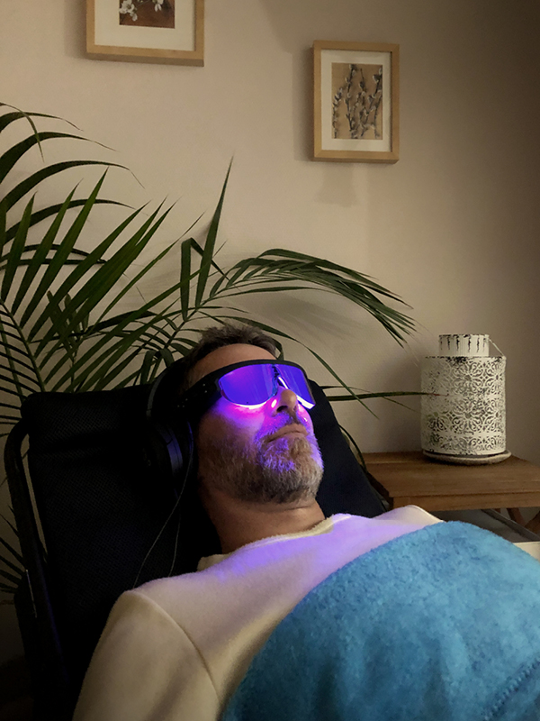 Une séance de luminothérapie chez Odamaya à Montrond les Bains
