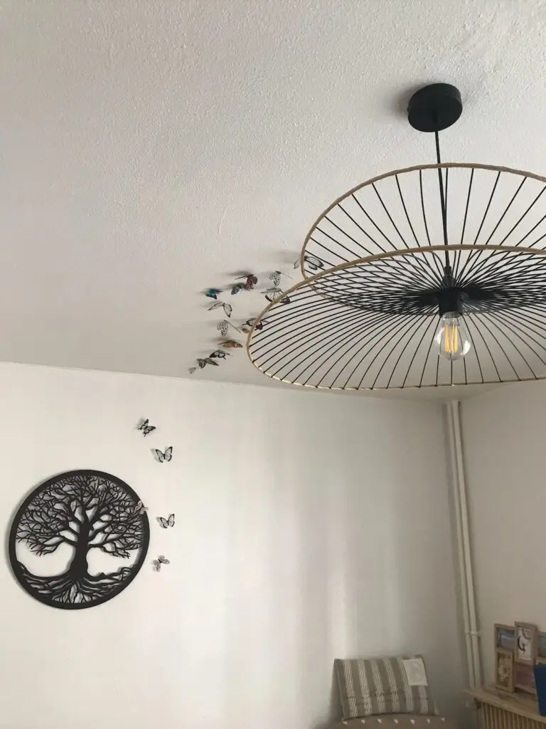 Suspension en rotin et arbre de vie au mur de la salle de soins l’Astrée, Montbrison
